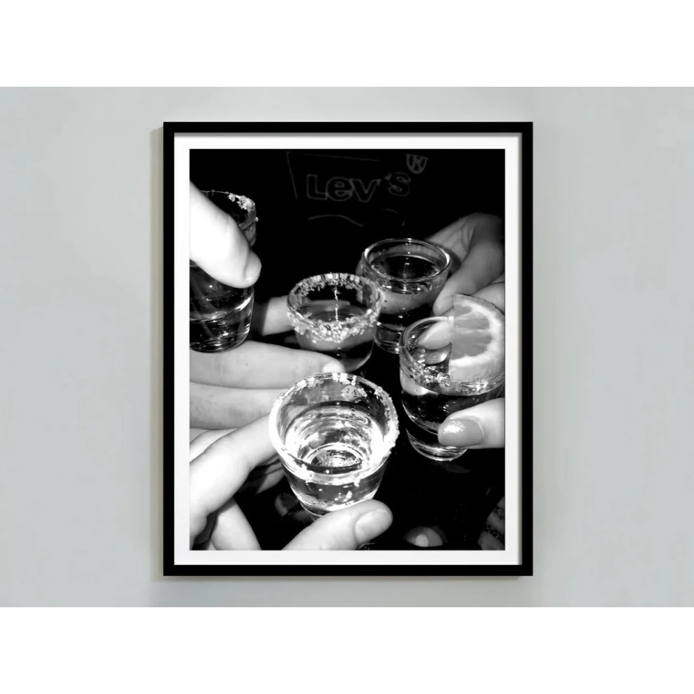 Black and white bar champagne  - Whisky Beer And Wine ulasan dan harga